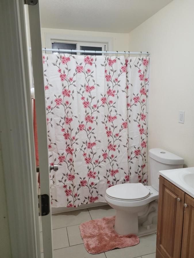 Adorable 1 Bedroom Apartment บาเยโค ภายนอก รูปภาพ
